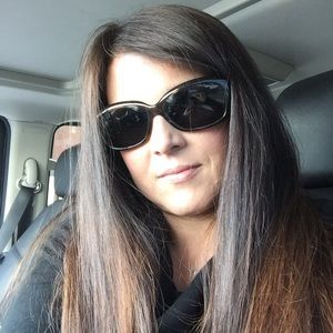 Meet your Posher, Monique r